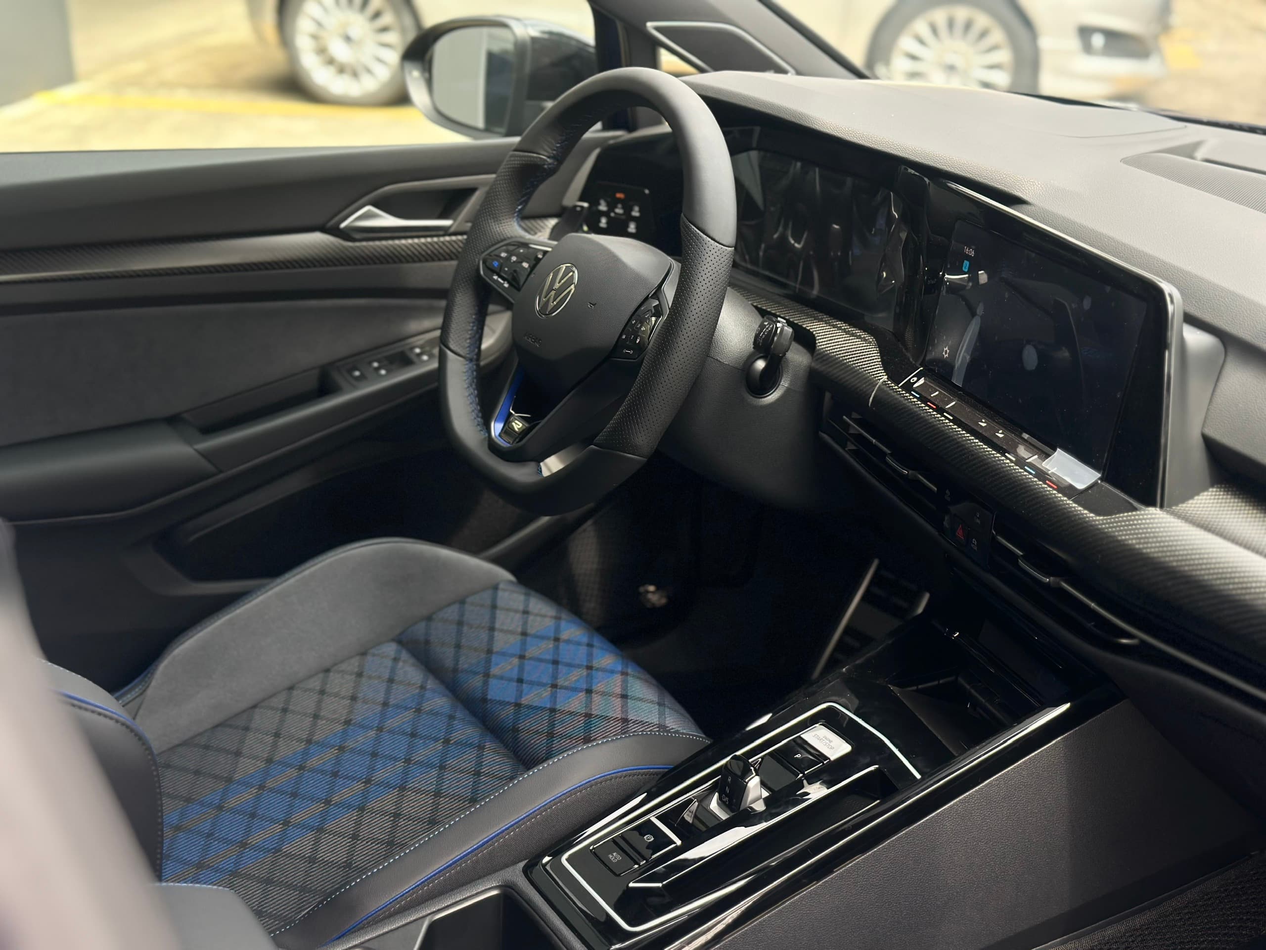 Golf R 2.0 8