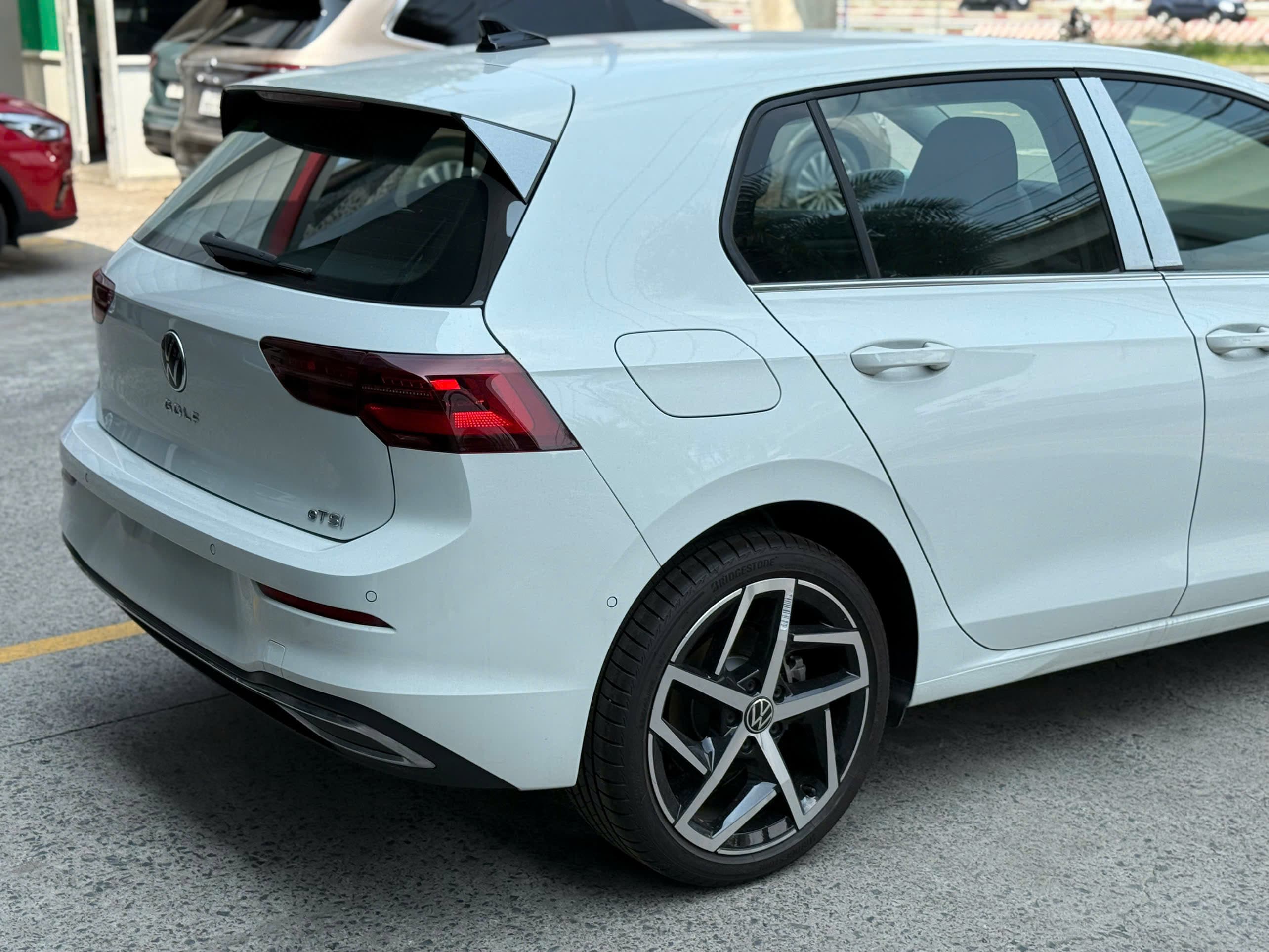 Golf 1.5 eTSI 4
