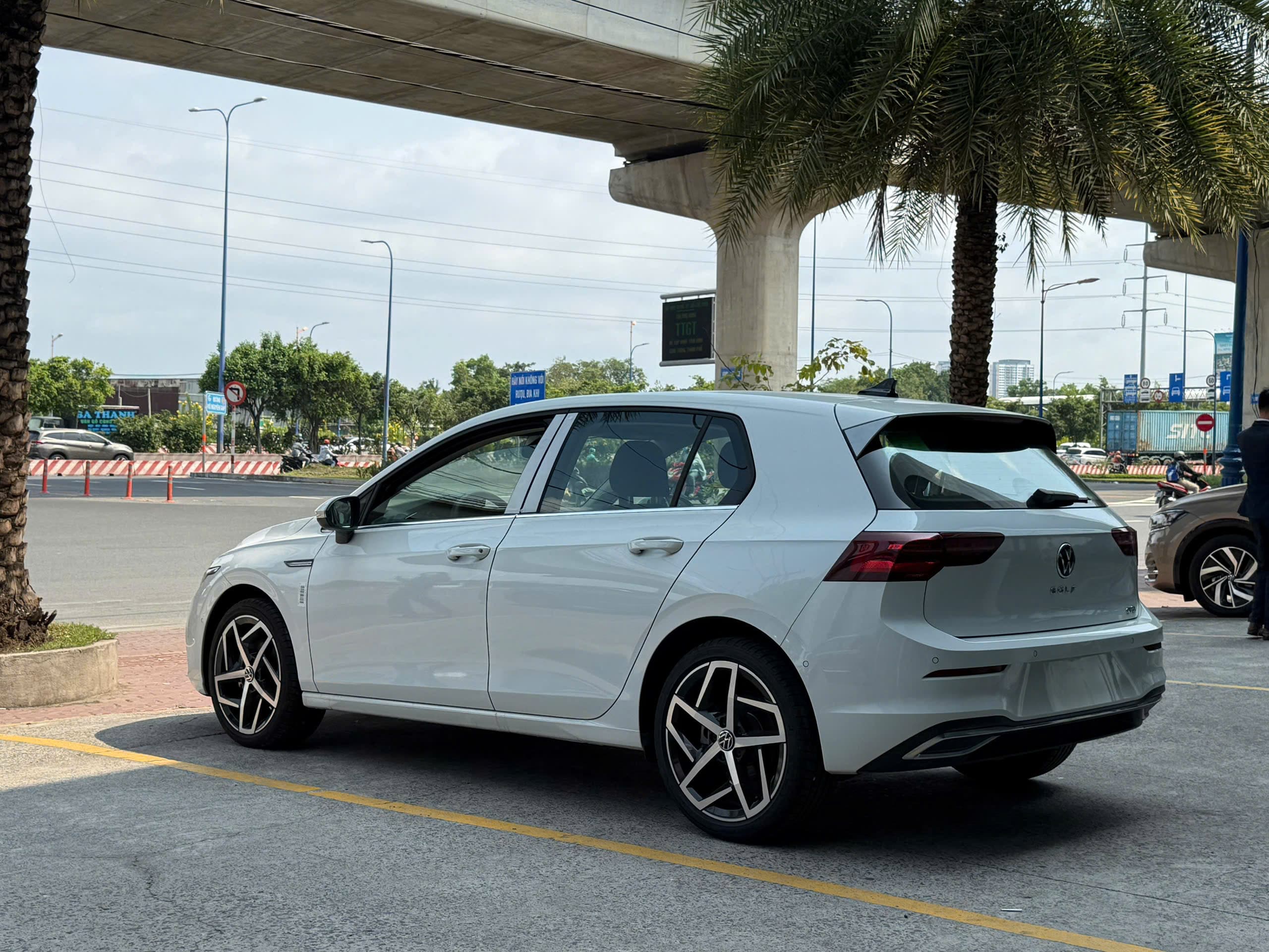 Golf 1.5 eTSI 2